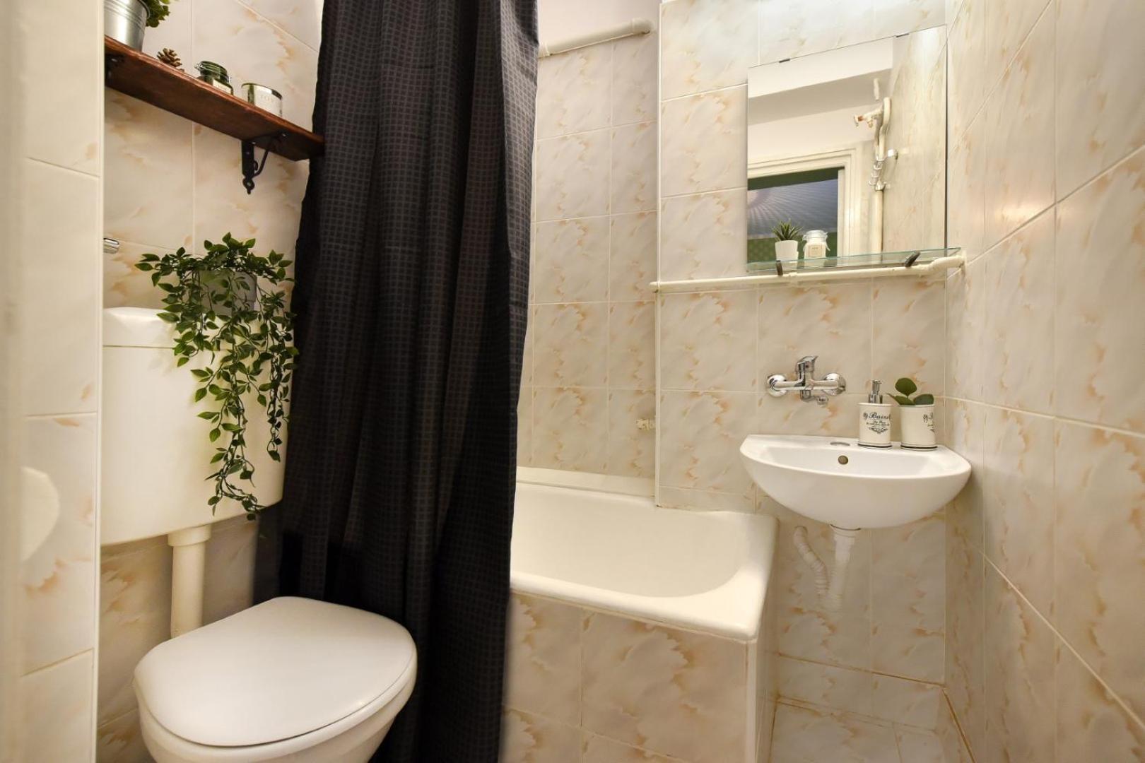 Chic Accommodation With Breathtaking Views Over Calea Victoriei - Your Central Heaven Bucharest Exterior photo